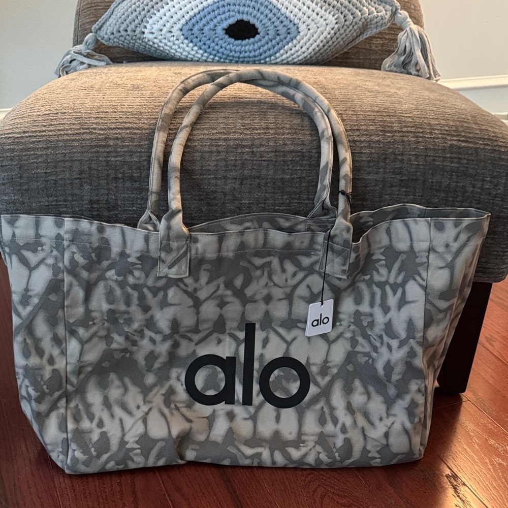 ALO Yoga Gray Tote Bag